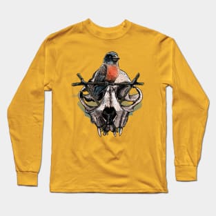 Mr. Sparrow and the cat's skull Long Sleeve T-Shirt